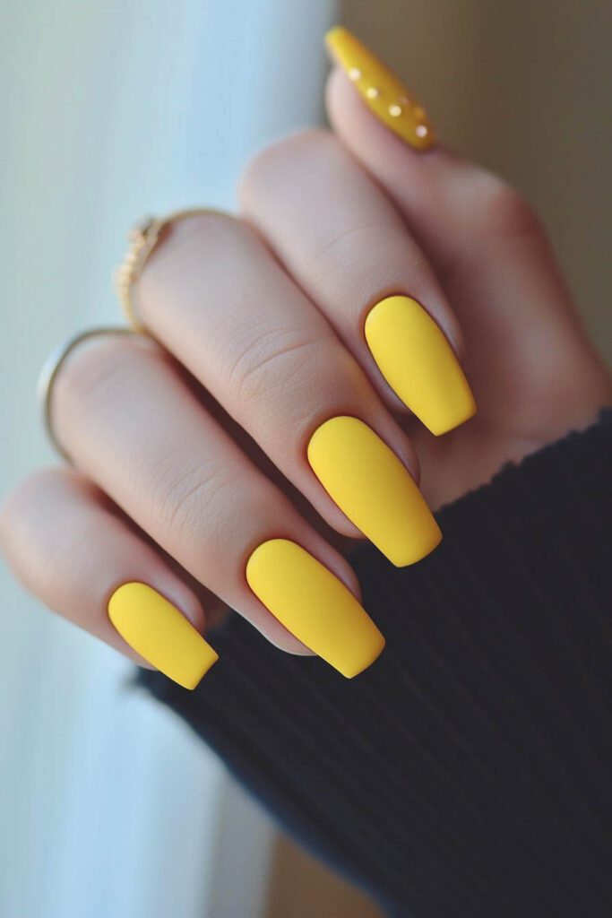 Uñas amarillas - ideas de uñas amarillas