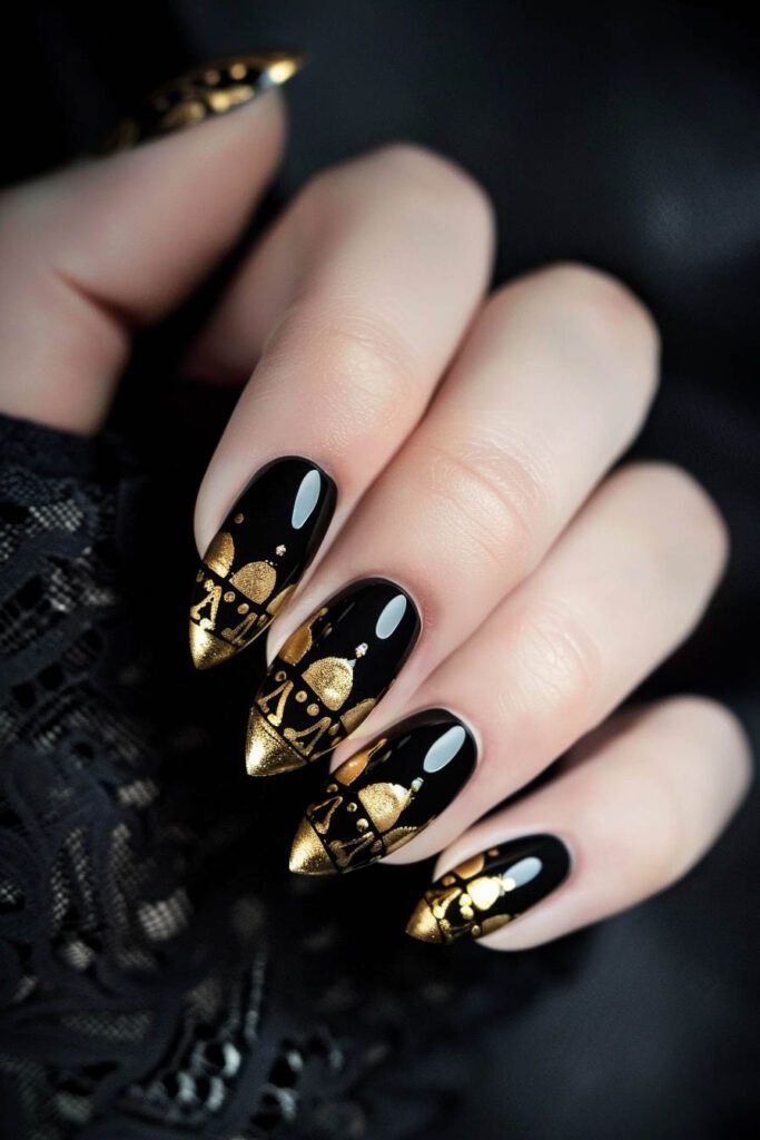Gothic Arch Designs - gold and black nails